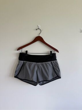 NEW Lululemon Gray Chevron Athletic Shorts with Black Waistband
